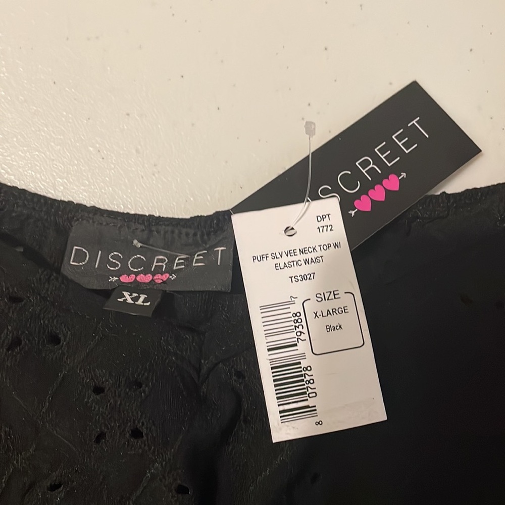 Discreet Top XL - Picture 2 of 12